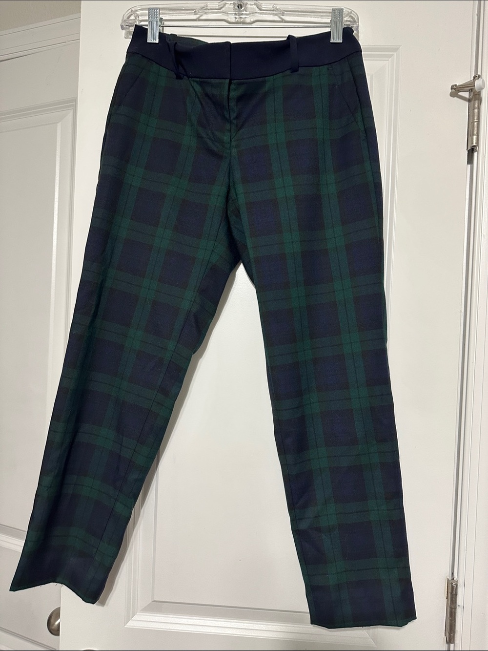 Sz 2P Loft traditional blackwatch plaid classic dark green/navy tartan pattern.